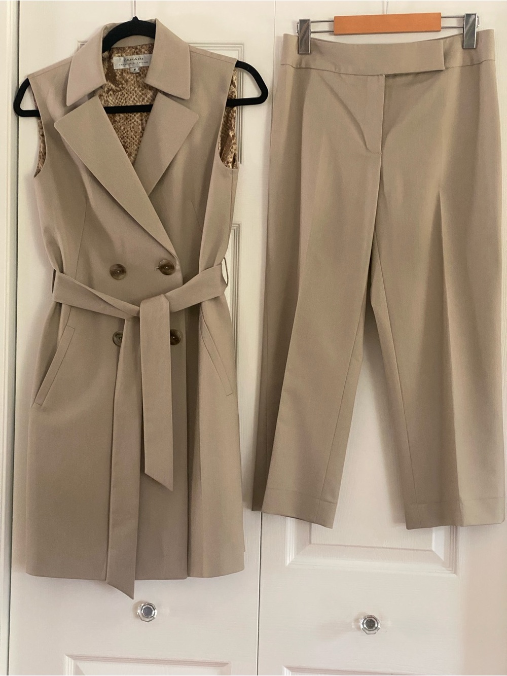 Tahari 2-piece suit - taupe - tagged size 4 vest altered smaller